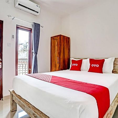 Oyo 91080 Kubu D&D Guesthouse Seminyak Kültér fotó