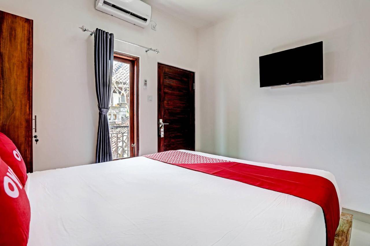 Oyo 91080 Kubu D&D Guesthouse Seminyak Kültér fotó